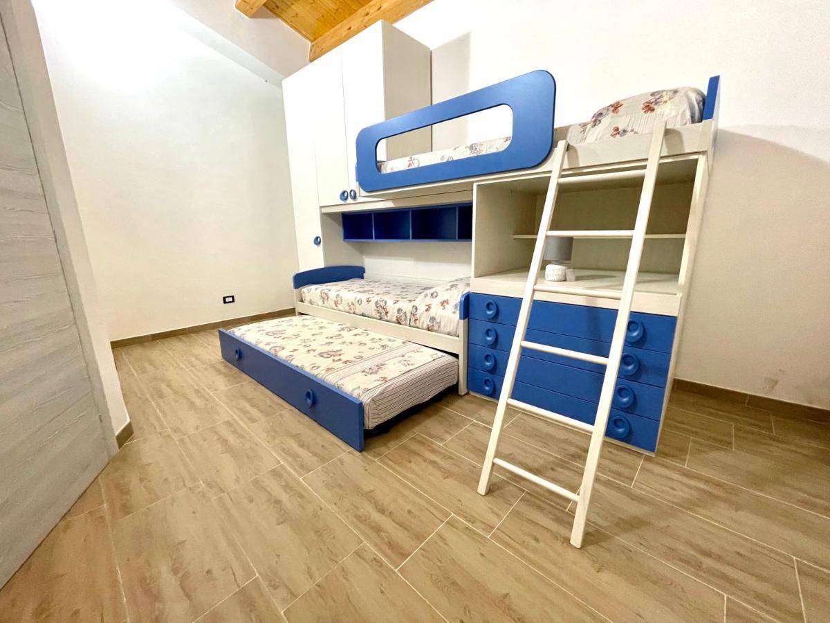 Villa Nunzia Con Piscina, Sauna E Idromassaggio. Floridia Exterior foto